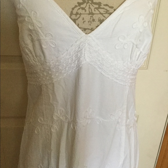 GioCam Sz. Lg white dress, like new - Picture 2 of 5